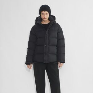 Aritzia The Super Puff black size small, excellent condition!